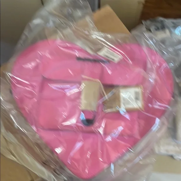 Dr. Martens💕 NEW WITH TAGS/  Pink LEATHER convertible Shoulder Bag/ backpack - Picture 7 of 15